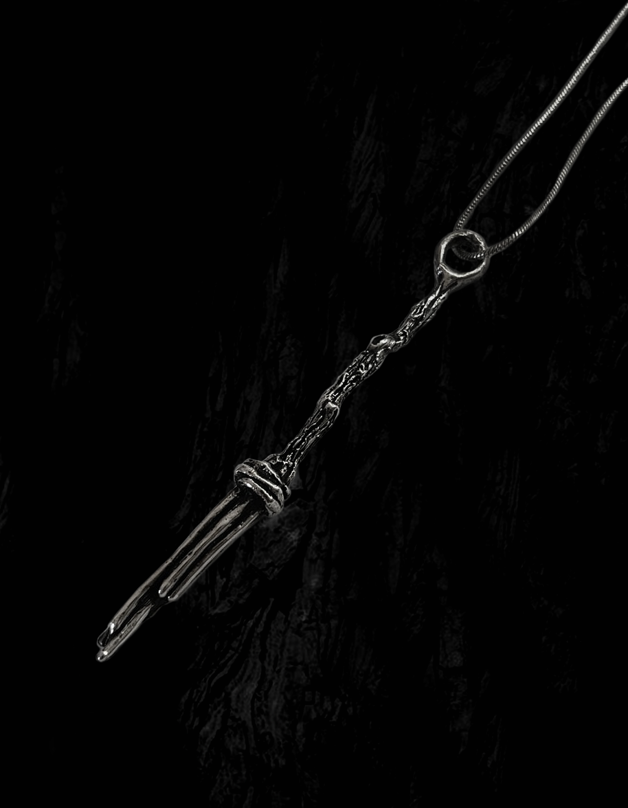 Dije Escoba - Hekau Jewelry