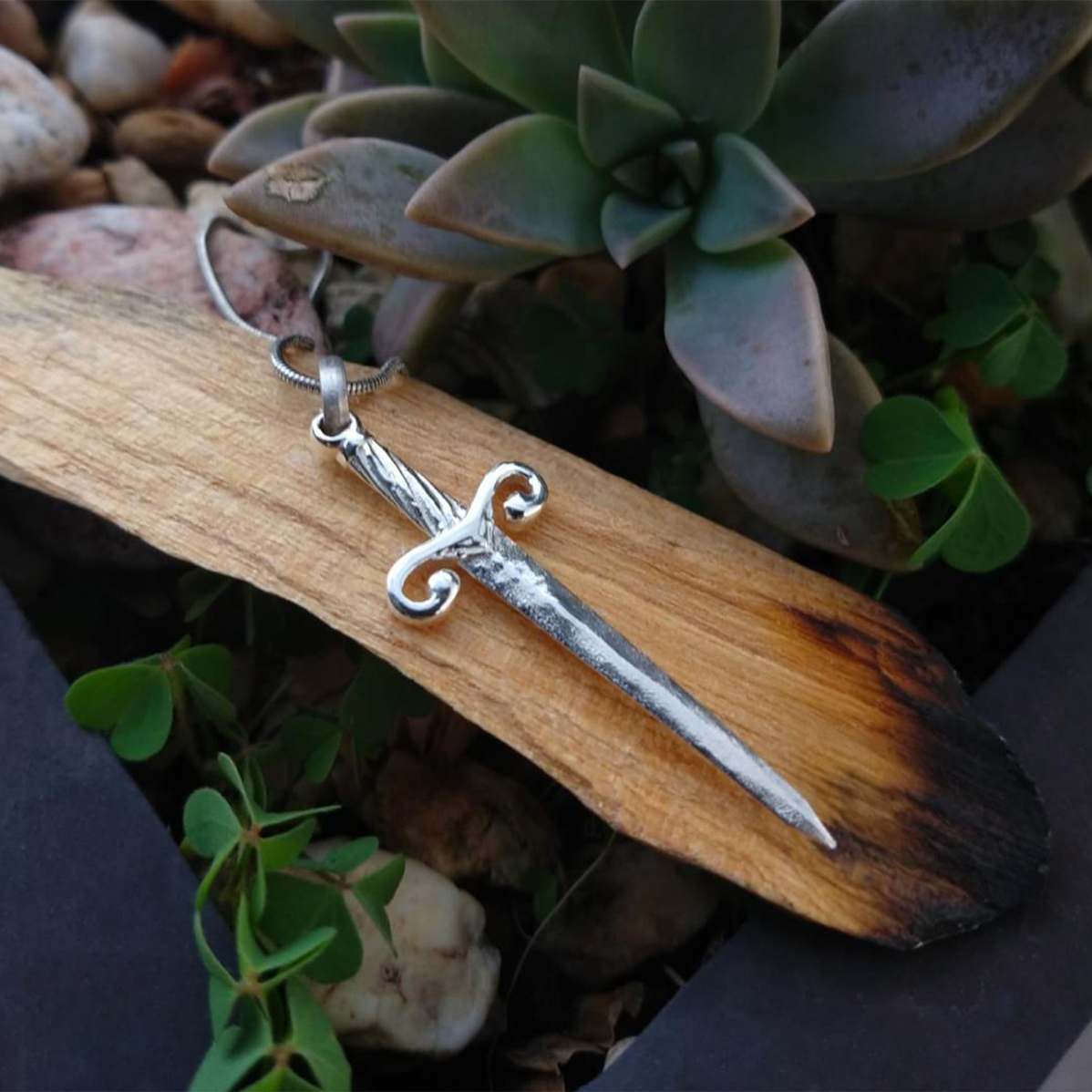 Dije Athame / Daga - Hekau Jewelry