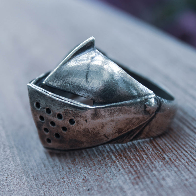 Anillo Casco Medieval - Hekau Jewelry