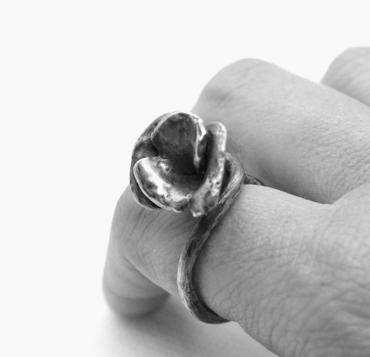 Anillo Flor Amapola - Hekau Jewelry