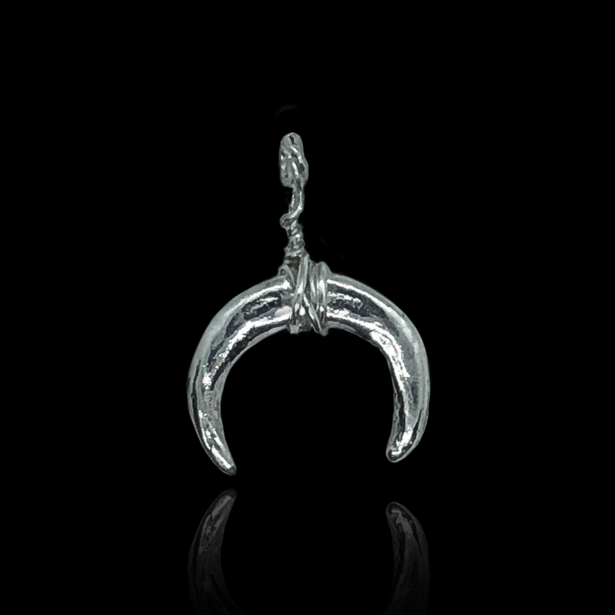 Luna Invertida o  Lunula - Hekau Jewelry