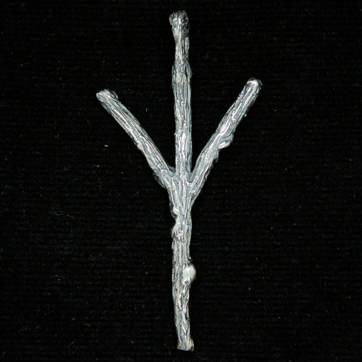 Algiz Runa - Hekau Jewelry