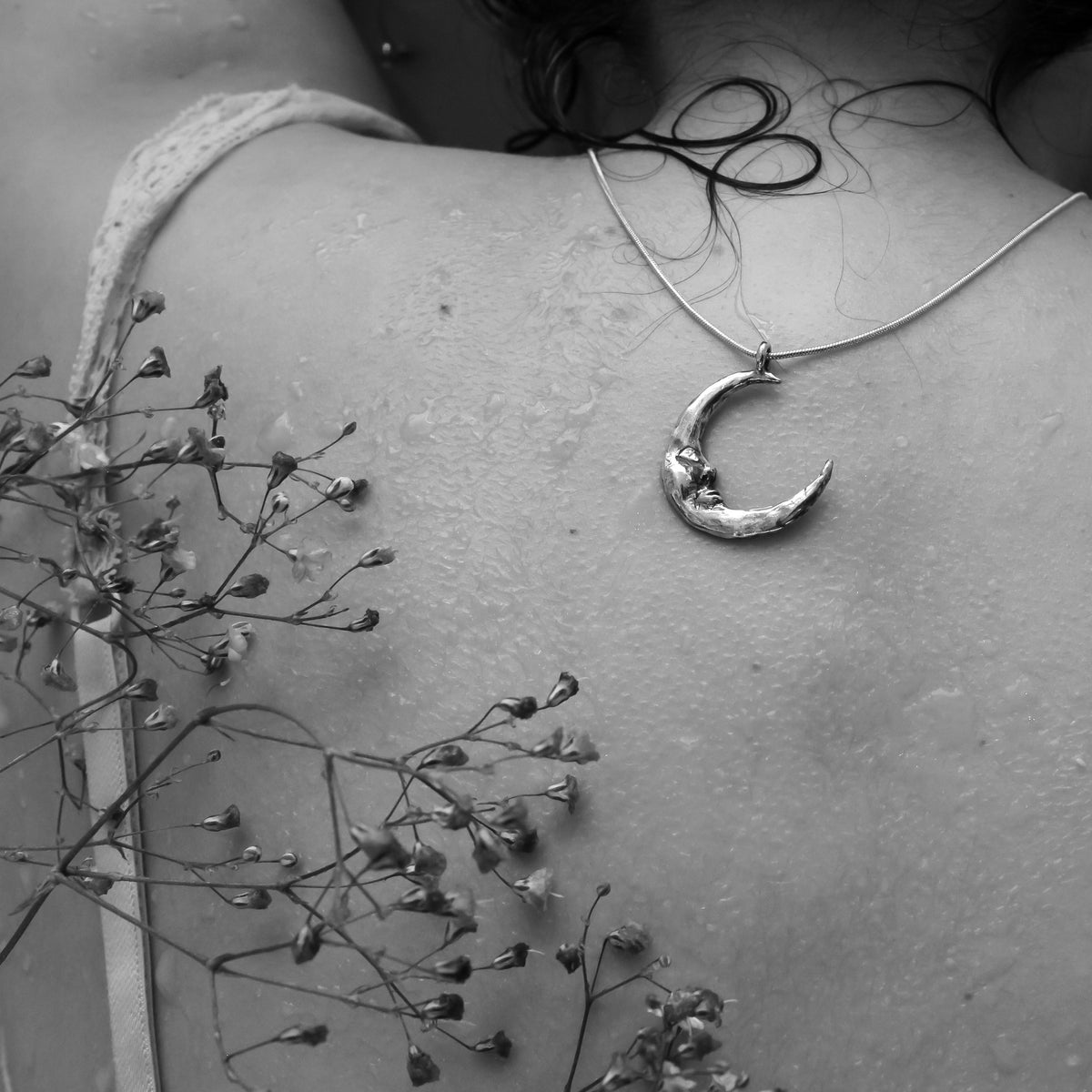 Dije Luna Creciente - Hekau Jewelry