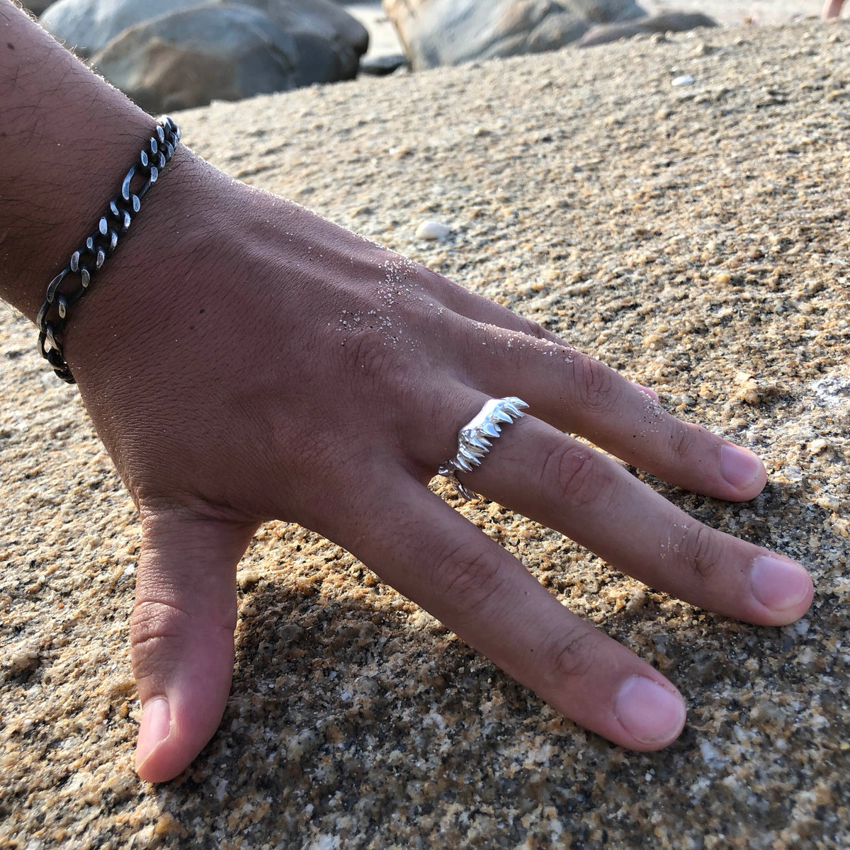 Anillo Mandíbula Tiburón - Hekau Jewelry